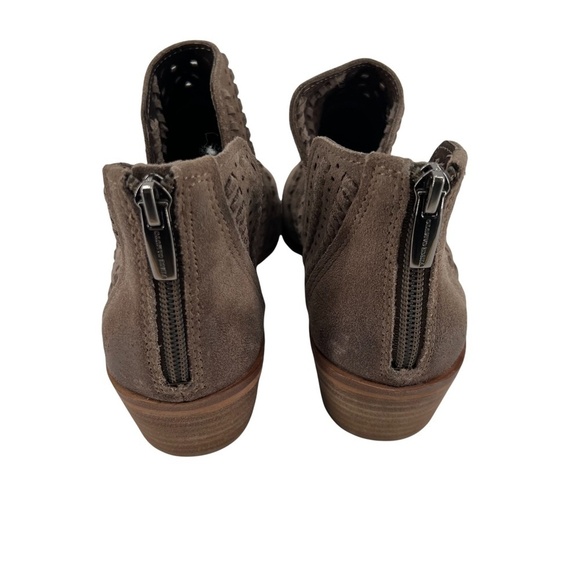Vince Camuto Brown Perforated V-Cut Block Heel Ankle Boots Size 9 1/2 Women’s - Picture 9 of 11